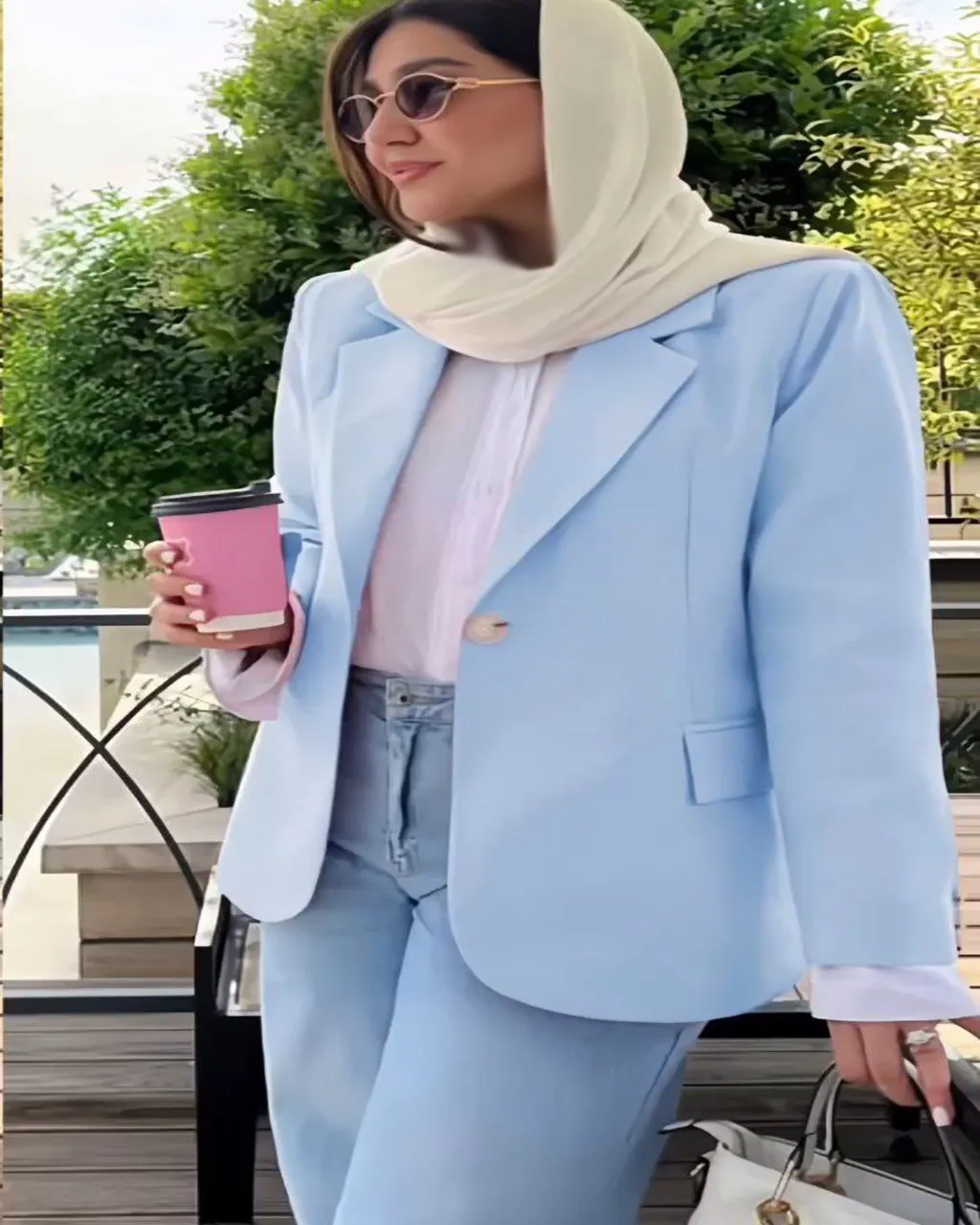 کت پاستیلی زنانه | شیک، خاص و ایده‌آل 