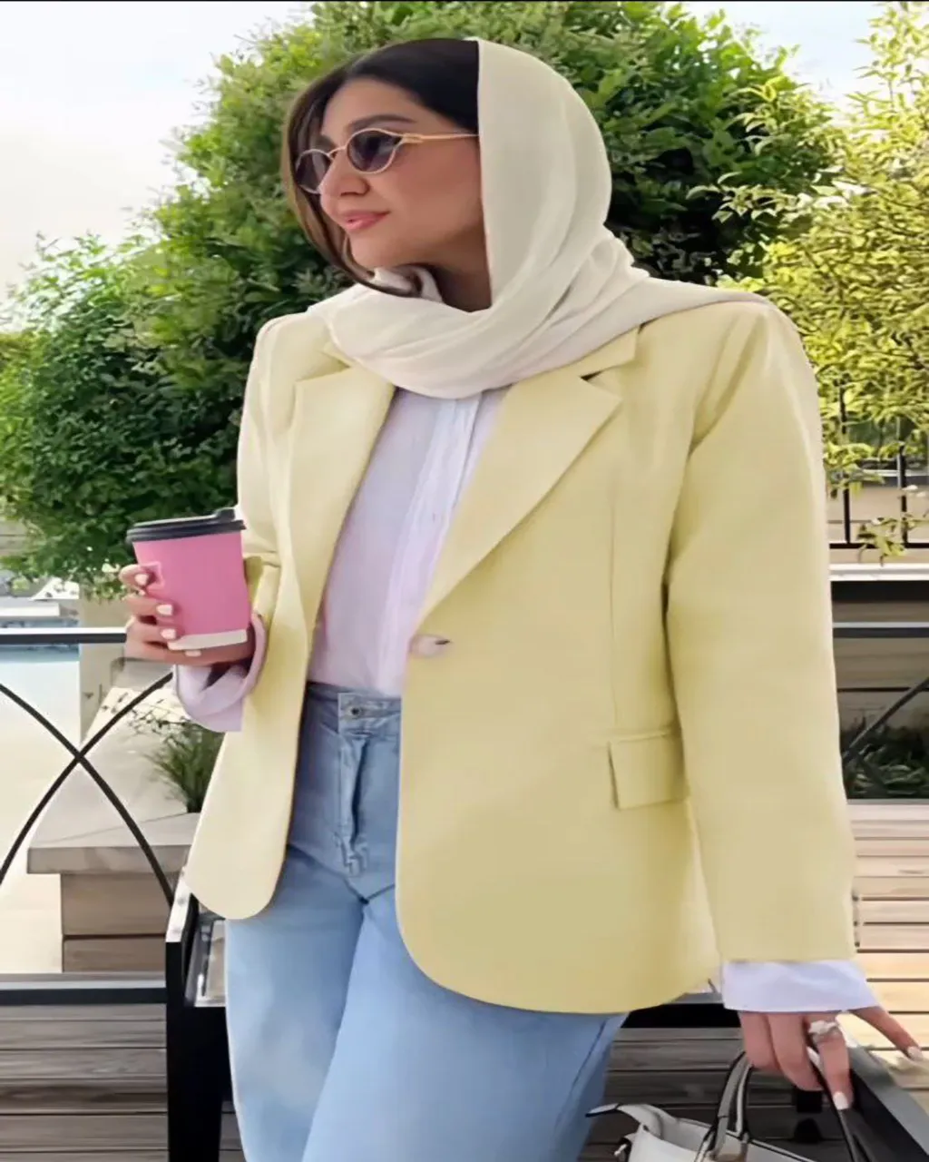 کت پاستیلی زنانه | شیک، خاص و ایده‌آل 